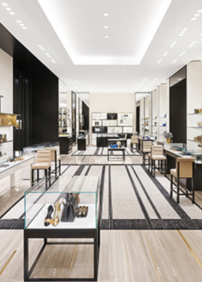 CHANEL تعيد افتتاح بوتيك دبي مول الذي تم تجديده