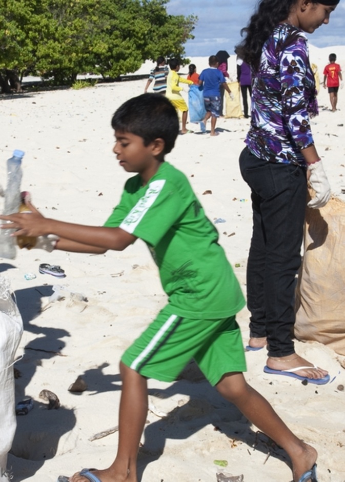 بمناسبة اليوم العالمي للتنظيف حول العالم.. تعاون بين منتجعات سونيفا والجمعيات المحلية