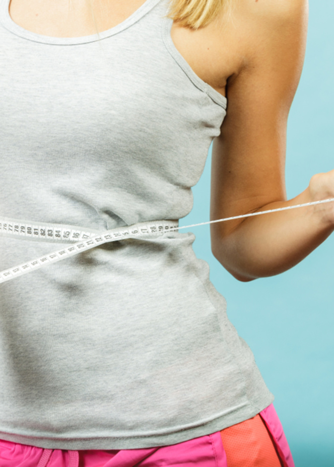 Coolsculpting هو إجراء غير محدد لنحت الجسم، يستخدم به جرّاح التجميل جهازاً لتجميد الخلايا الدهنية تحت الجلد