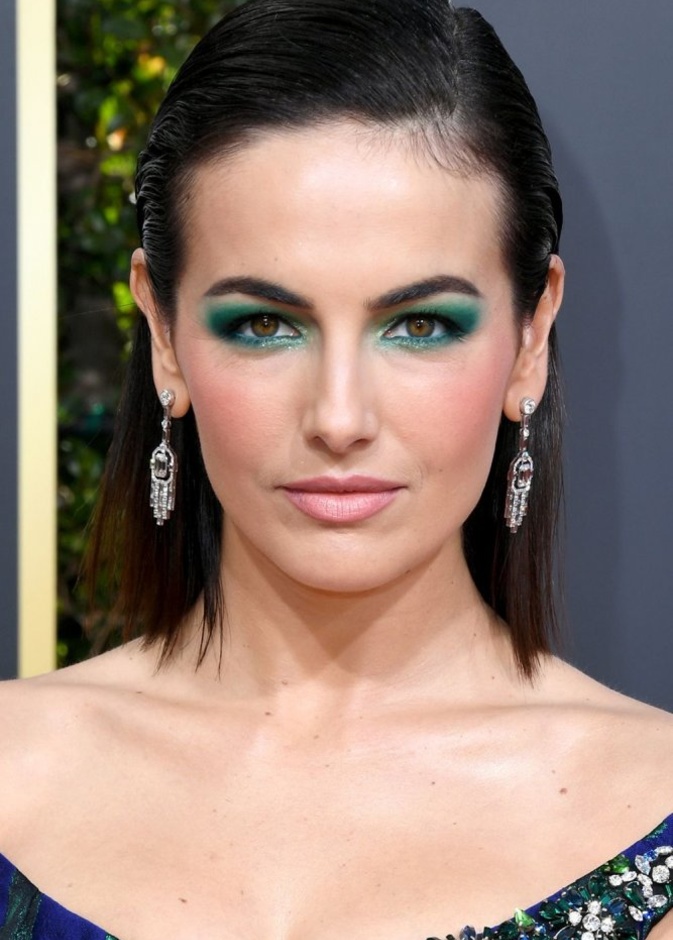 mila kunis اختارت مكياج أخضر جميل على يناسب عينيها