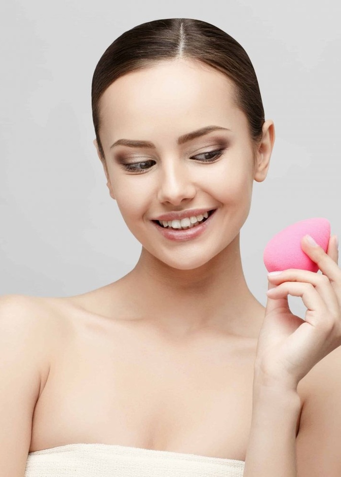تابعي نصائح ذهبية حول كيفية استخدام اسفنجة المكياج بطريقة صحيحة