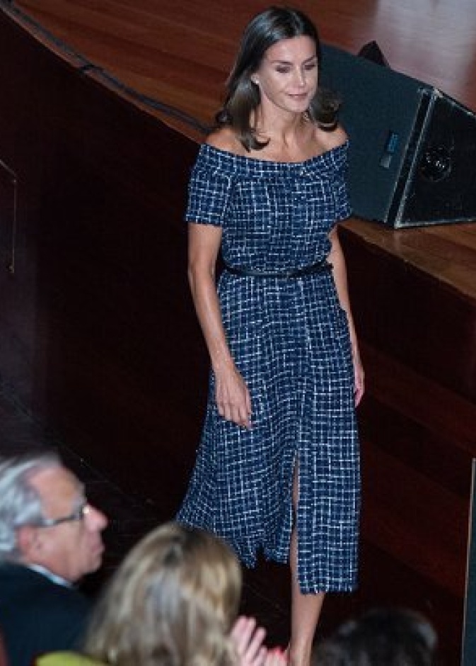  إطلالة الملكة ليتيزيا بالفستان الأزرق