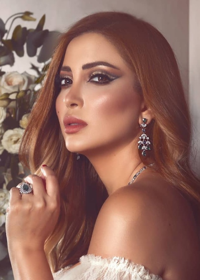 نسرين طافش بالمكياج البرونزي