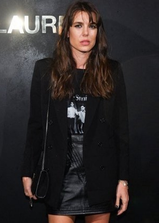 تشارلوت كاسيراجي في أسبوع الموضة في باريس