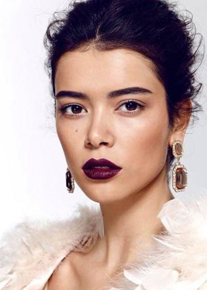 استخدمي أحمر الشفاه Guerlain Gigolo Rouge G Lipstick للون رائع