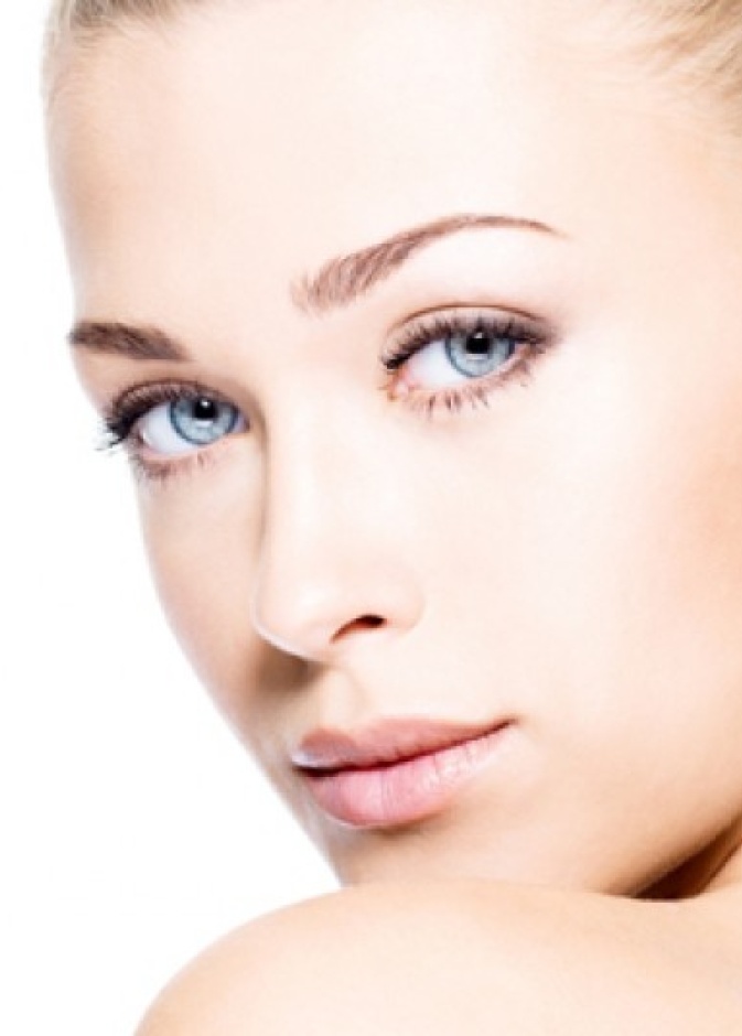 طرق طبيعية لتجميل الشفايف في المنزل