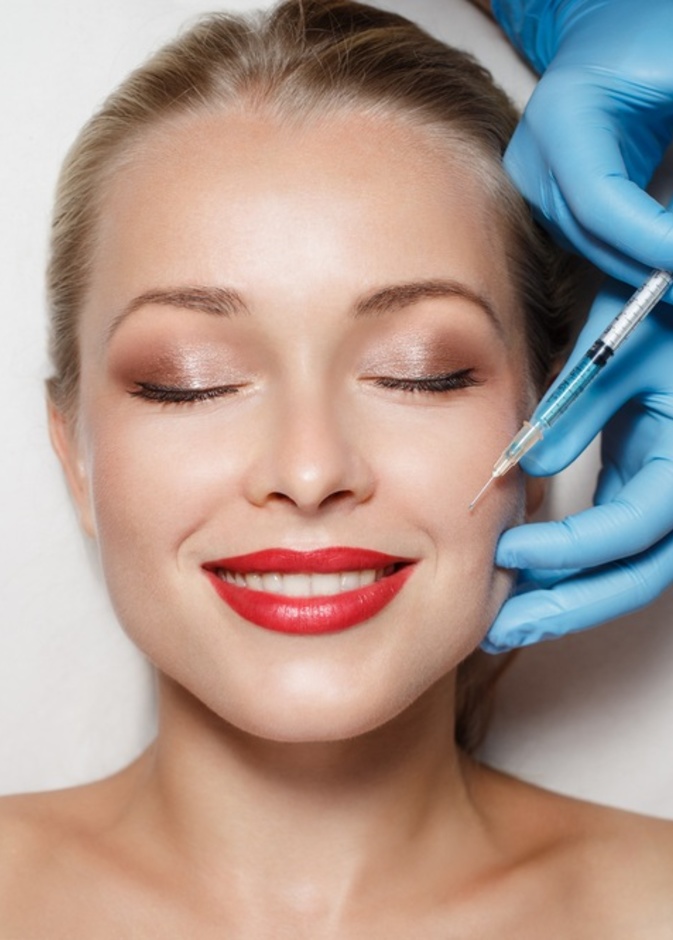 حقن Skin Booster تعيد النضارة للبشرة