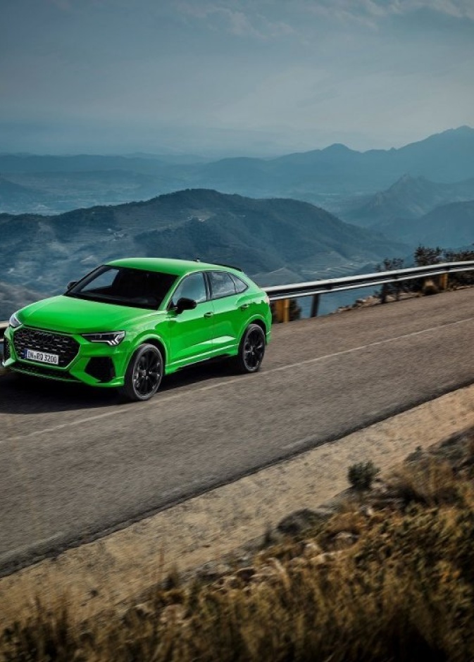 أودي تستعرض RS Q3 2020 الفاخرة