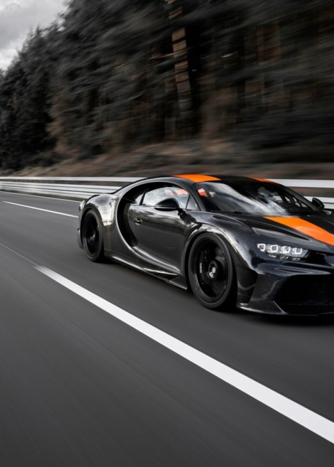 بوغاتي تكشف عن "Chiron Super Sport 300+" المحدودة الإصدار وبسعر يبدأ من 58.12 مليون ريال سعودي