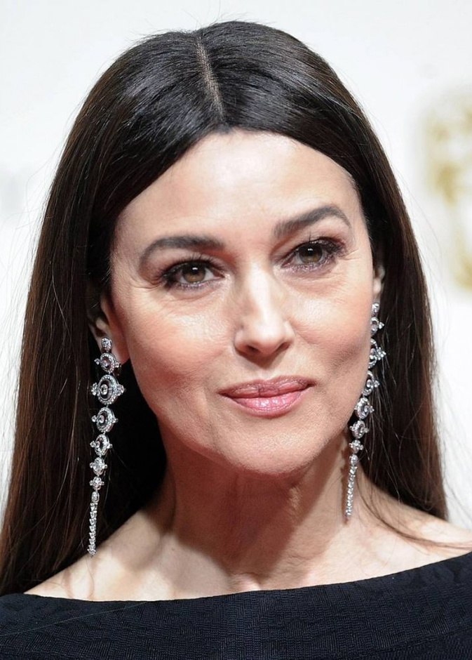 مونيكا بيلوتشي بزوج من الأقراط الأنيقة من مجموعة  Boucheron Rêves d’Ailleurs