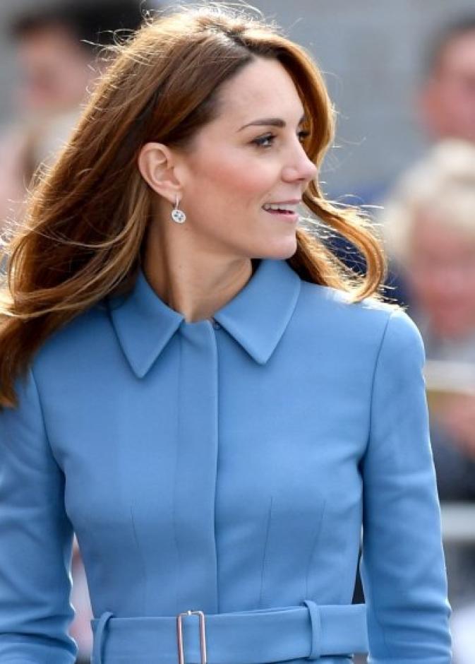 محامية أمريكية تقلد جميع إطلالات كيت ميدلتون