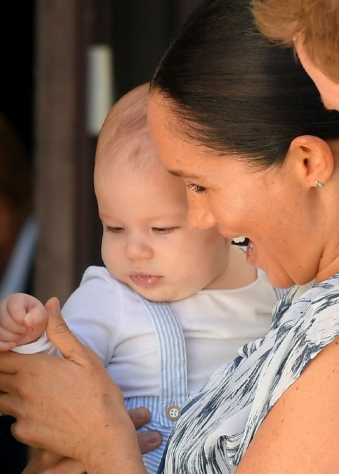 الأمير هاري وميغان ماركل ينشران مقطع فيديو لم يشاهد من قبل لطفلهما أرشي