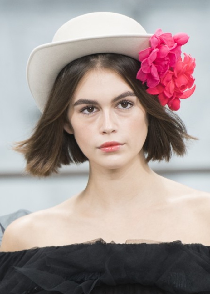 أجمل إطلالات عارضات دار شانيل Chanel لصيف 2020