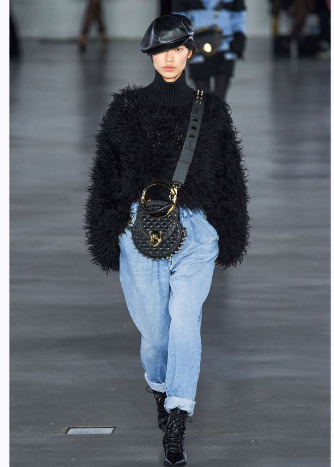 تصميم للصبايا من Alberta Ferretti