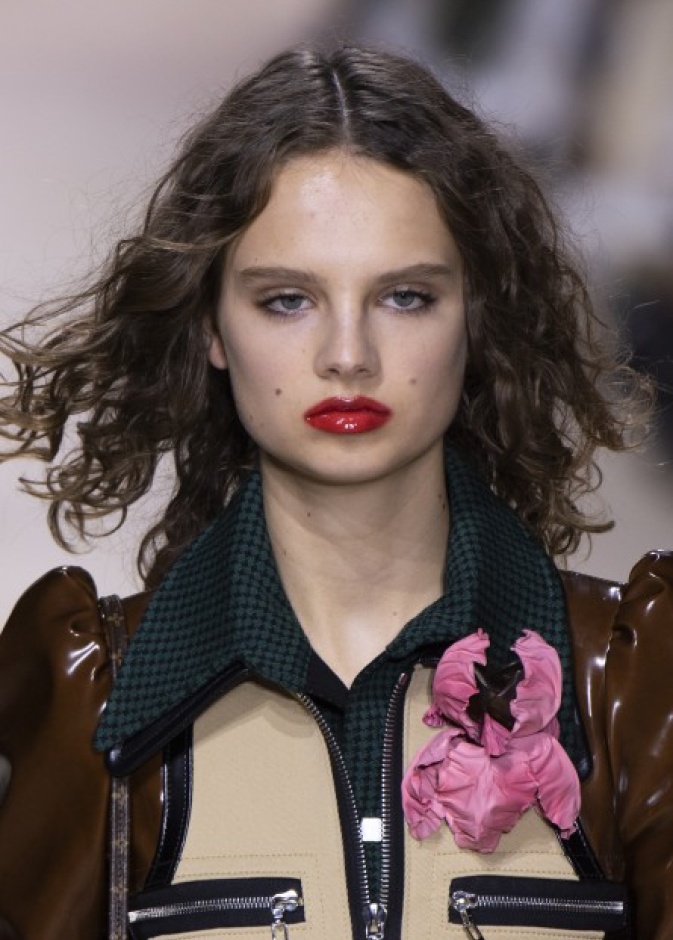 أحمر شفاه قوي من Miu Miu