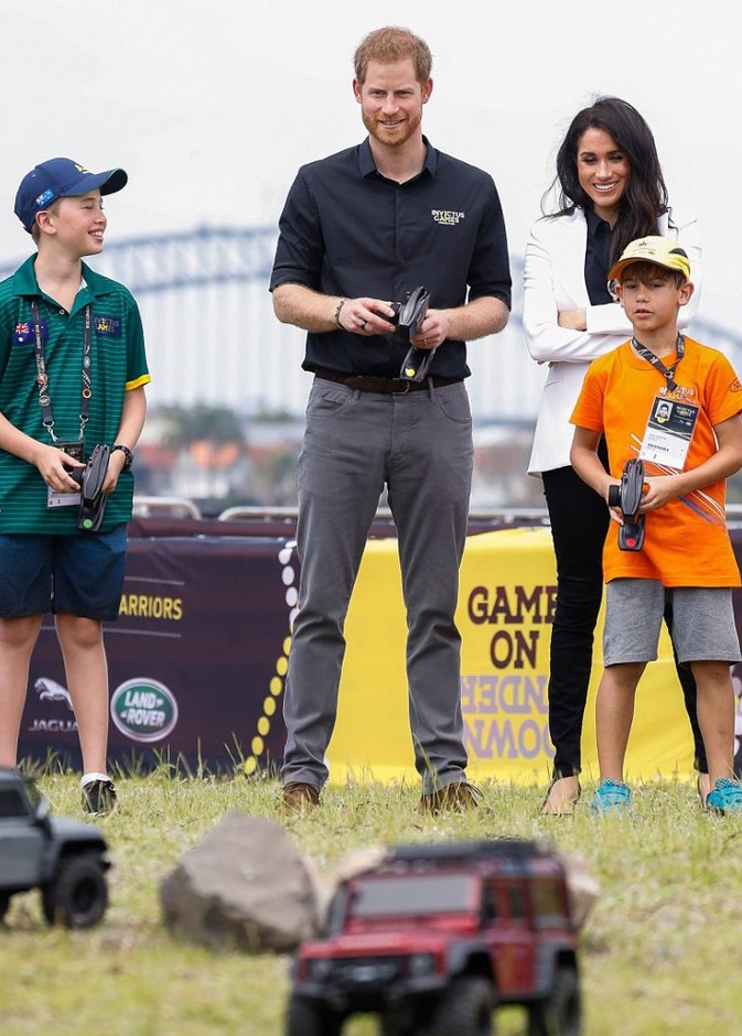 ميغان ماركل استقلت سيارة بريطانية مؤمنة