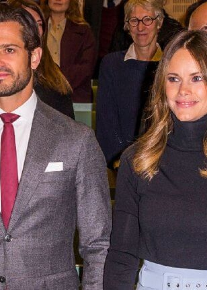  الأمير فيليب عاني من مشكلة عسر القراءة في الصغر