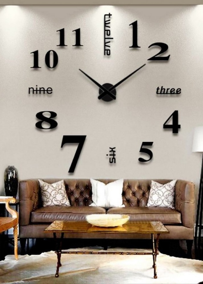 خامة الساعات تختلف فبعضها مصنوع من الخشب واخرى من المعدن