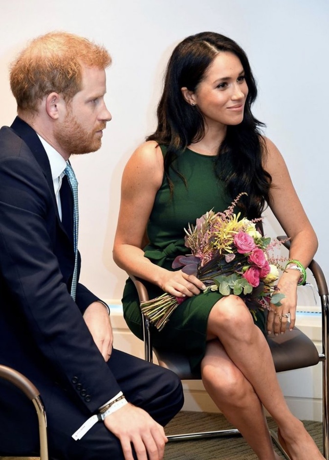 ميغان ماركل تطل بفستان وخاتم خطوبتها في حفل WellChild Awards مع زوجها الأمير هاري