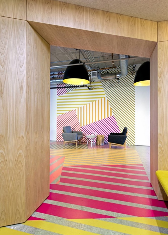 أقمشة الكنب العصري بنقشة المخطط وبأسلوب مودرن