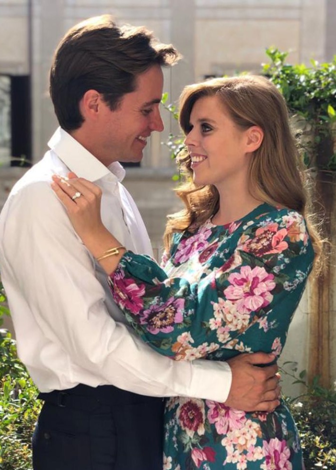  الاميرة بياتريس رفقة خطيبها. هل تتحرر من التقاليد الملكية؟