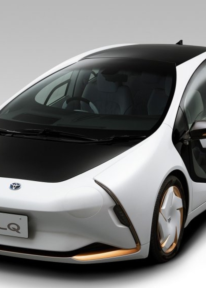  أطلقت الشركة اسمLQ  على السيارة، التي جاءت بهيكل مميز مصنوع من المعدن وألياف الكربون المتينة