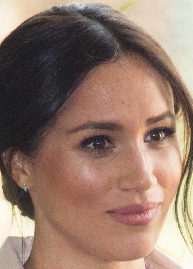 ميغان ماركل تتحدث دامعة العينين عن الصعوبات التي تواجهها كشخصية عامة