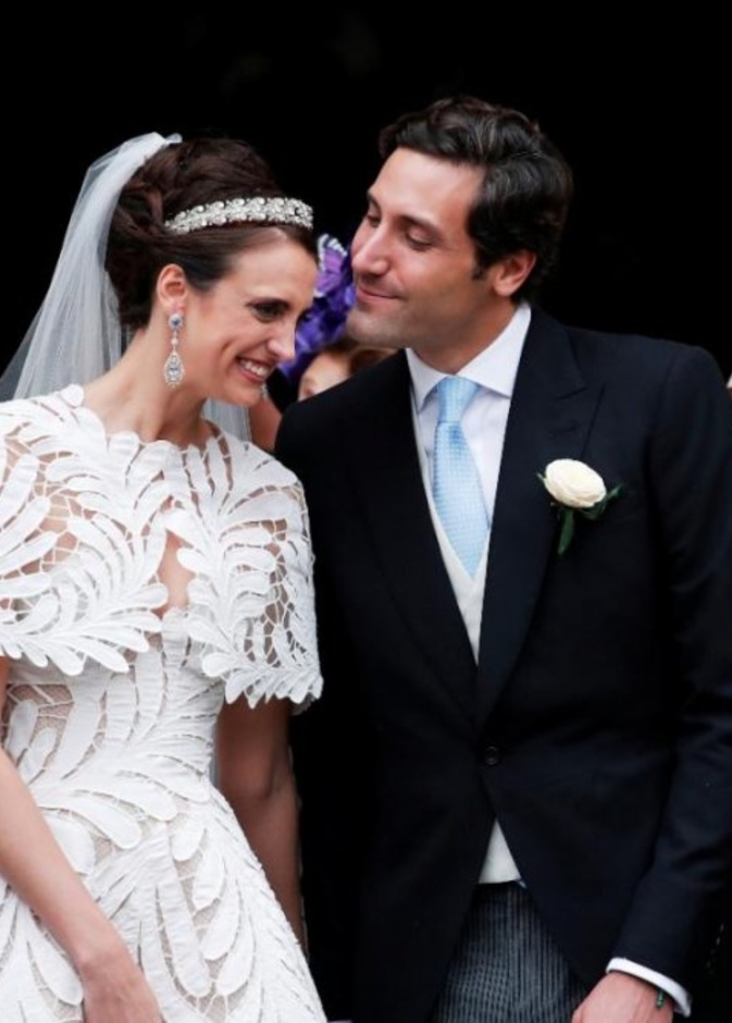  ابتسامة العروسين الملكيين