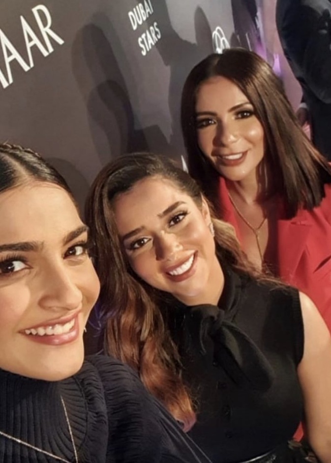 بلقيس فتحي برفقة منى زكي وسونام كابور خلال حفل تدشين Dubai Stars