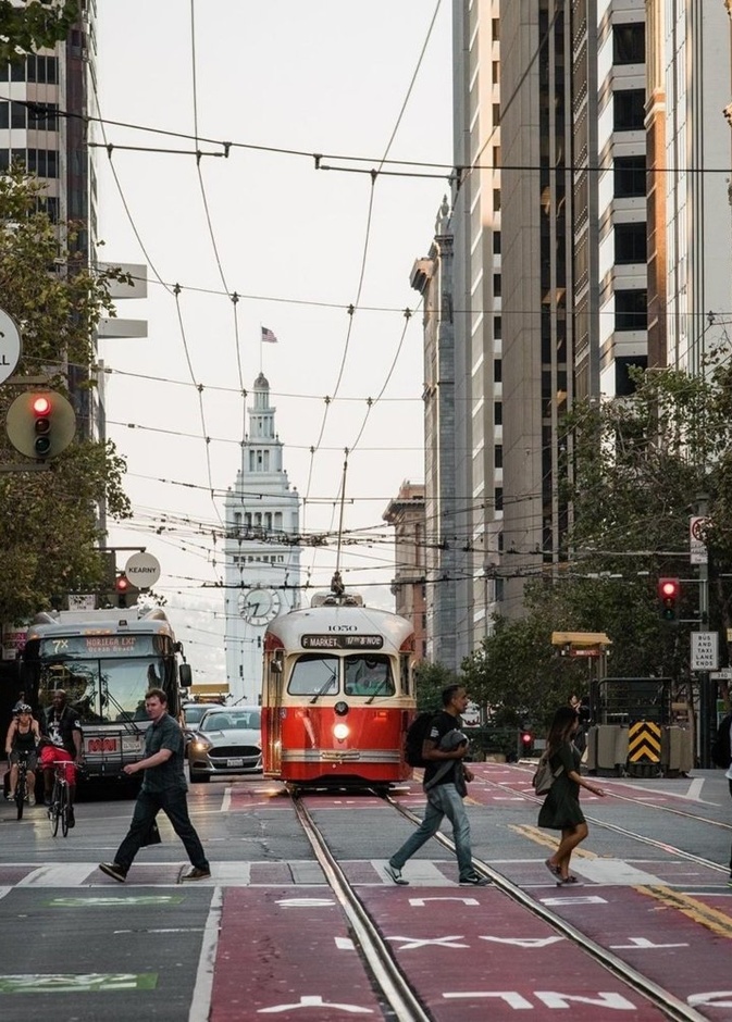 سان فرانسيسكو تحظر السيارات من أحد أكثر شوارع المدينة ازدحامًا