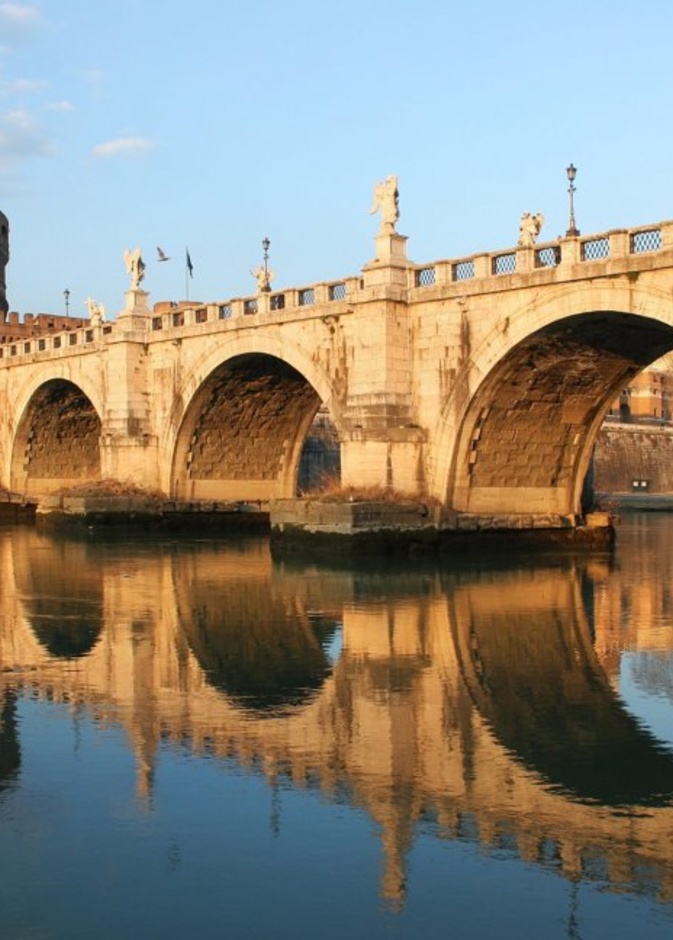 اذهب في نزهة على ضفاف نهر التيبر Tiber