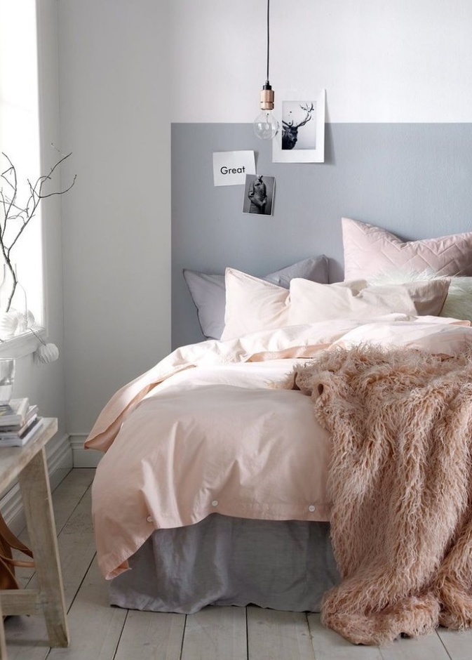 ديكور زاوية غرفة نوم بألوان الباستيل الناعمة