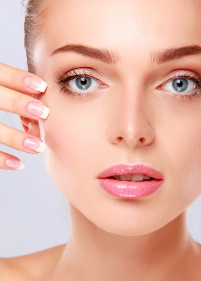 لخطوط الرفيعه حول الفم أسبابها متعددة