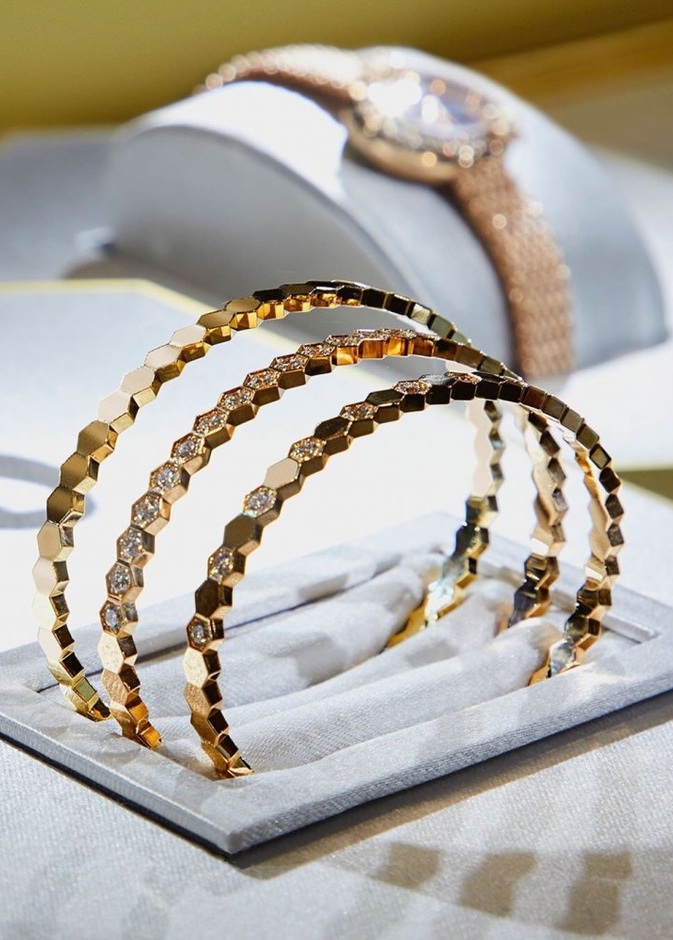 اساور ذهب مميزة من انستقرام من دار Faberge