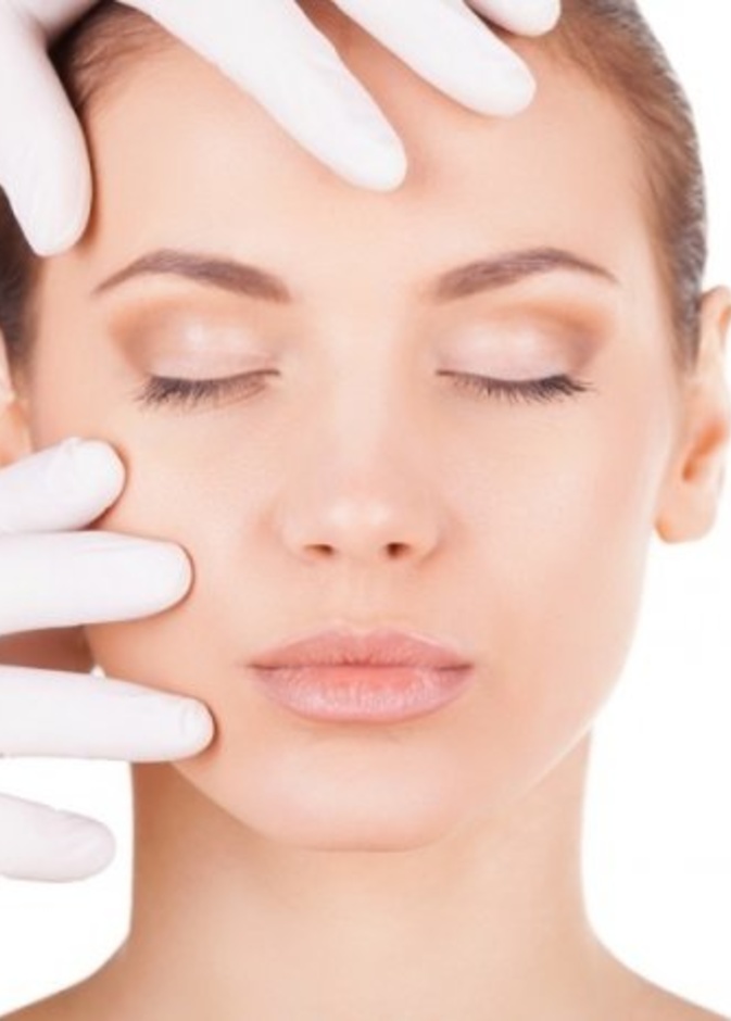 كيف تتم عملية تجميل العيون المبطنة