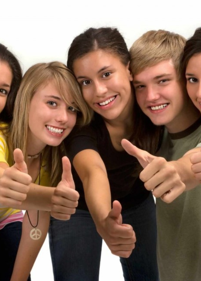 اجعلوا أبنائكم رفقاء الدرب منذ الصغر لعلاج جميع مشكلاتهم خلال مراحل أعمارهم المختلفة