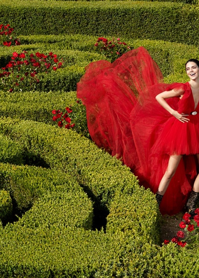 تصاميم Giambatista Valli بالتعاون مع H&M