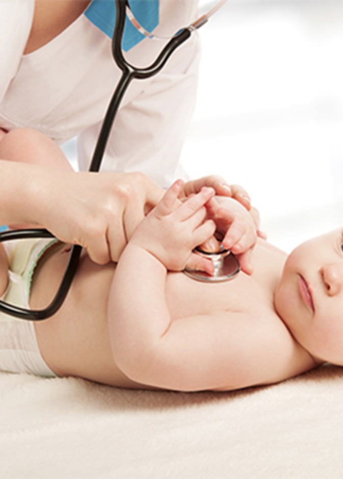 8 علامات تؤكد إصابة الطفل بعيوب خلقية بالقلب