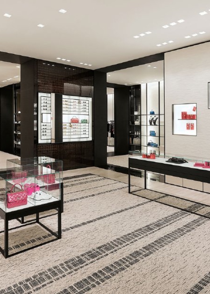 CHANEL تفتتح بوتيك جديد للأزياء في أبو ظبي