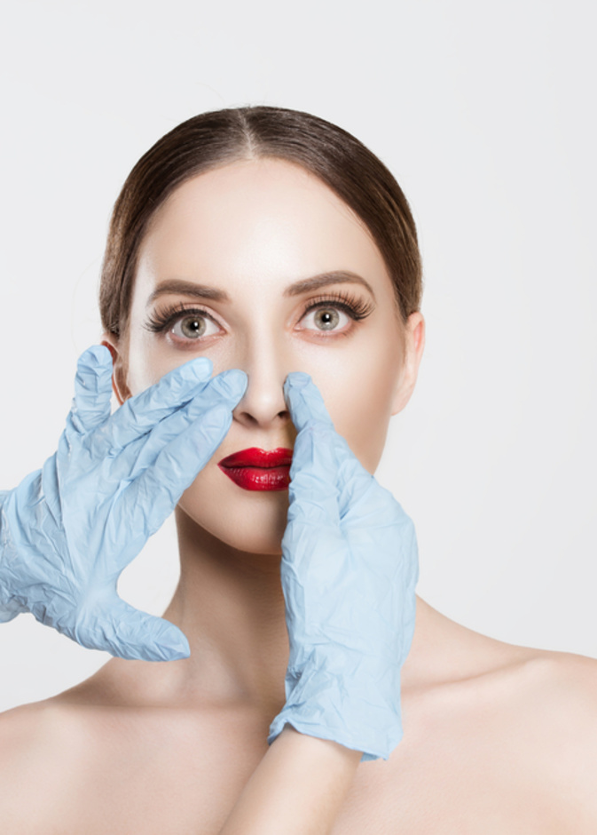  الهدف من عملية تجميل الأنف هو مراجعة الأنف حسب المظهر والوظائف المطلوبة للمريض