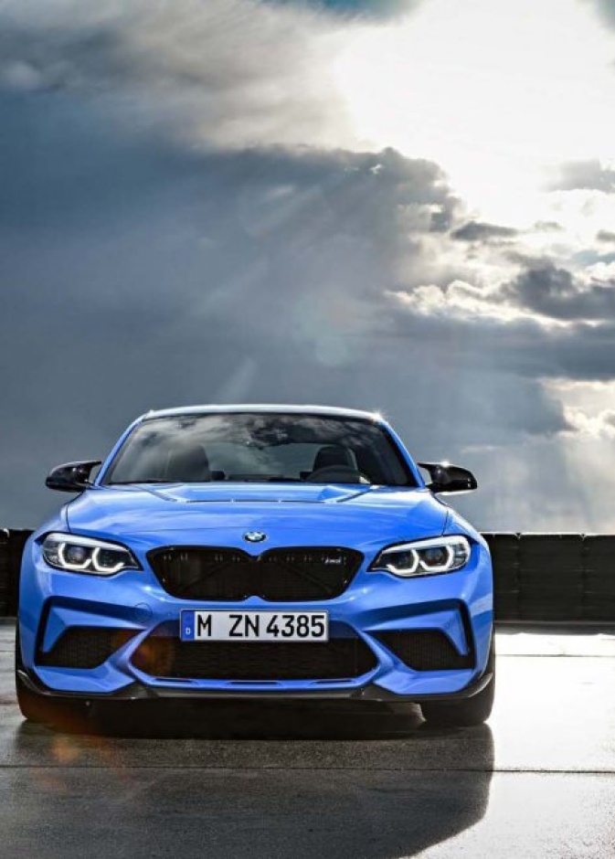 BMW تكشف عن CS من طراز الأداء المتفوق لعام 2020 من سيارتها M2