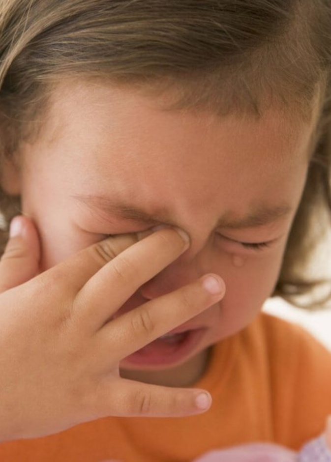 اسباب ظهور الهالات السوداء عند الاطفال وطرق علاجها