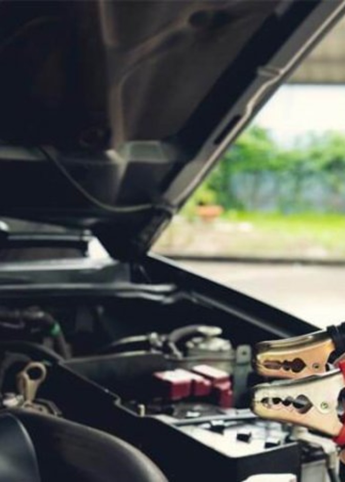 كيفية تشغيل السيارة عند نفاذ البطارية