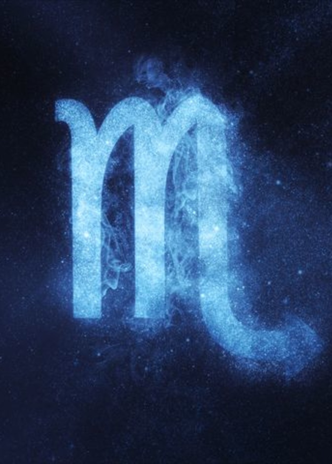 يستطيع أن يقوم بأعمال في وقت واحد، فطموح الرجل من برج العقرب لا نهاية له