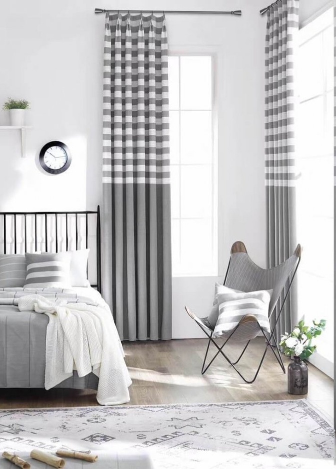 الفصل بين مكان النوم وزوايا الجلوس والقراءة في غرفة النوم