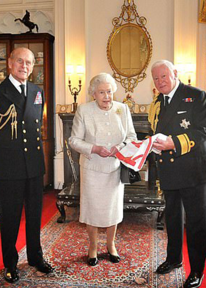 دونالد غوسلينغ ترك 50 مليون إسترليني لبناء يخت لملكة بريطانيا