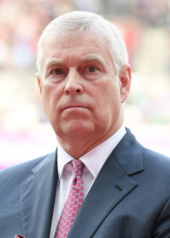 الأمير أندرو يعلن انسحابه من العمل العام في بيان رسمي