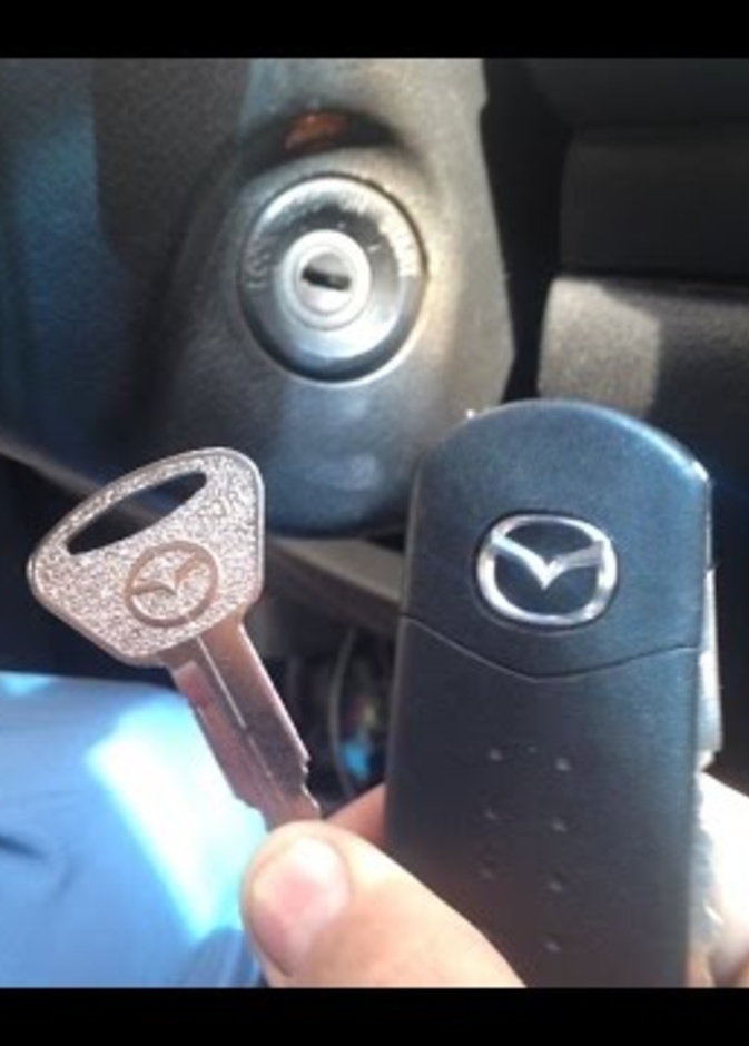  تشغيل السيارة بالبصمة إذا فرغت بطارية الريموت