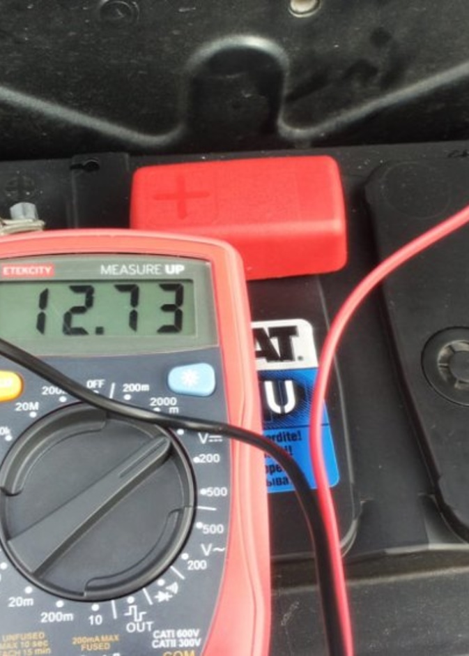  بطارية السيارة