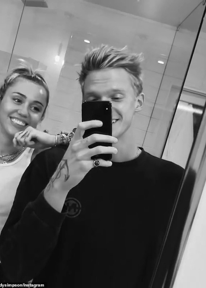 مايلي سايرس و كودي سيمبسون 